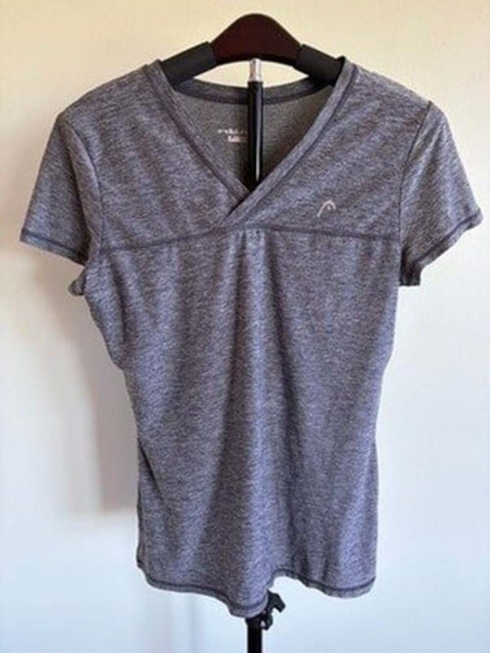 HEAD T-Shirt Womens XS Gray V-Neck Short Sleeve Reflective Tagless